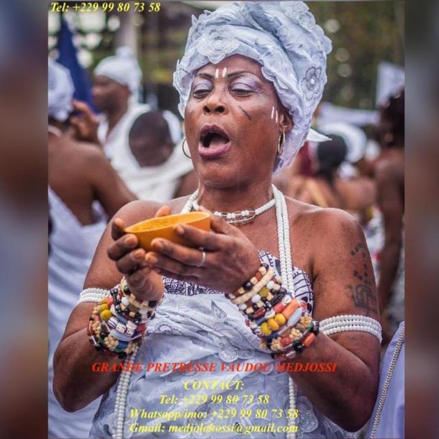 prêtresse mami wata bénin, culte mami wata afrique, la plus puissante prêtresse vodun d’Afrique, divinité des eaux afrique